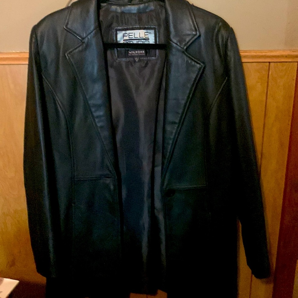 Women’s size M Wilson leather Pelle studio leather jacket